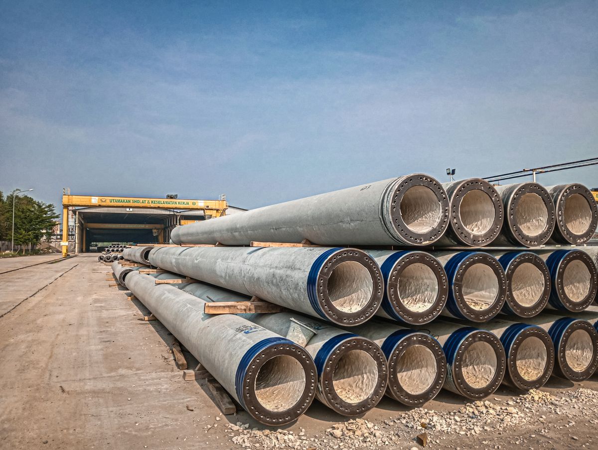 Stacked pipes viewed end-on showing round cross-sections