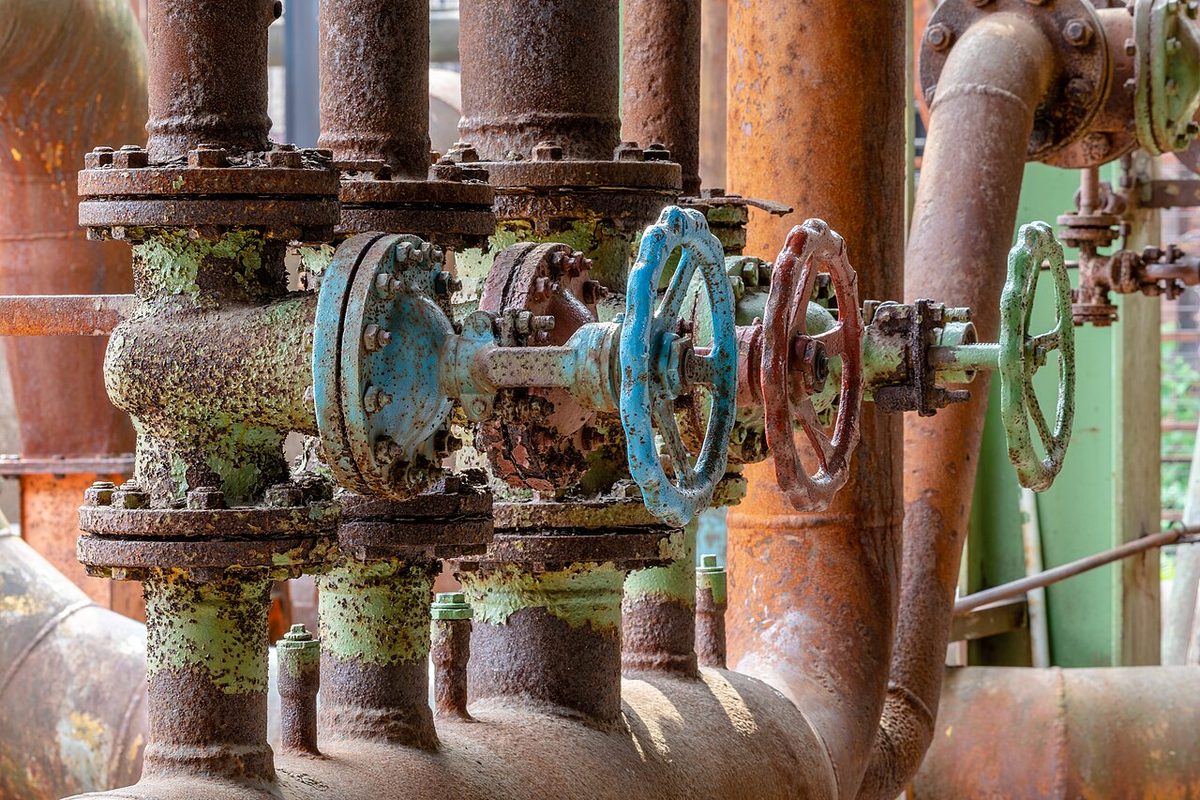 Industrial pipes and valves
